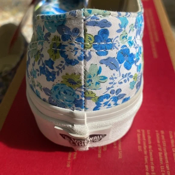 Brand New! Vans Authentic Knot slides - Picture 4 of 8